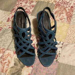 Elizabeth and James Teal Strappy Heels Size 7.5